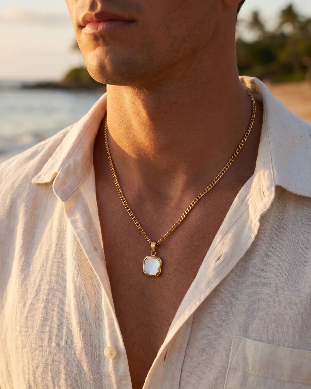 Mother of Pearl Pendant Necklace | Gold