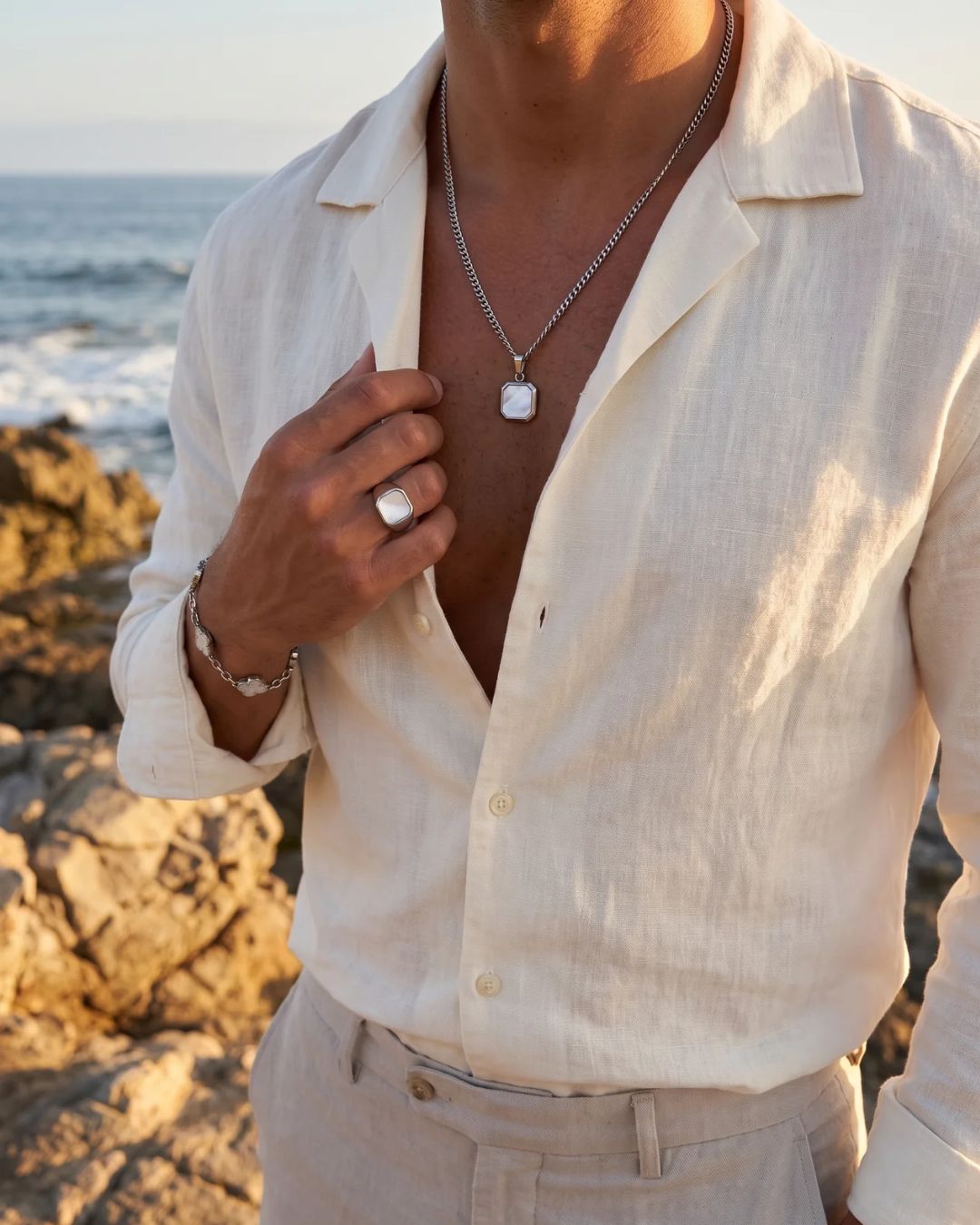 Mother of Pearl Pendant Necklace | Silver
