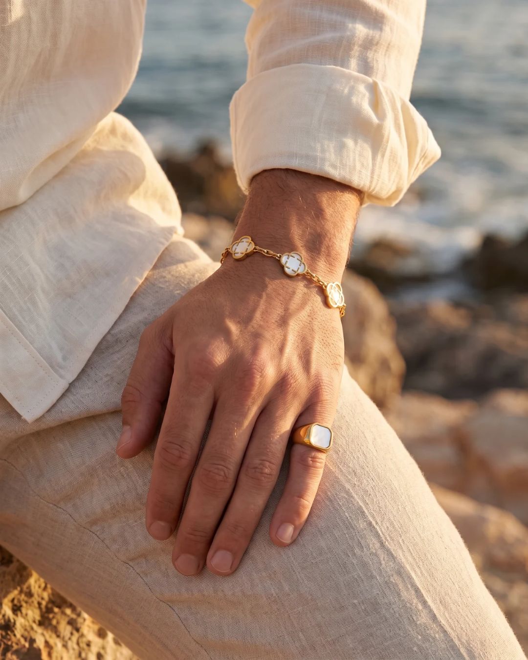 Mother of Pearl Signet Ring | Gold