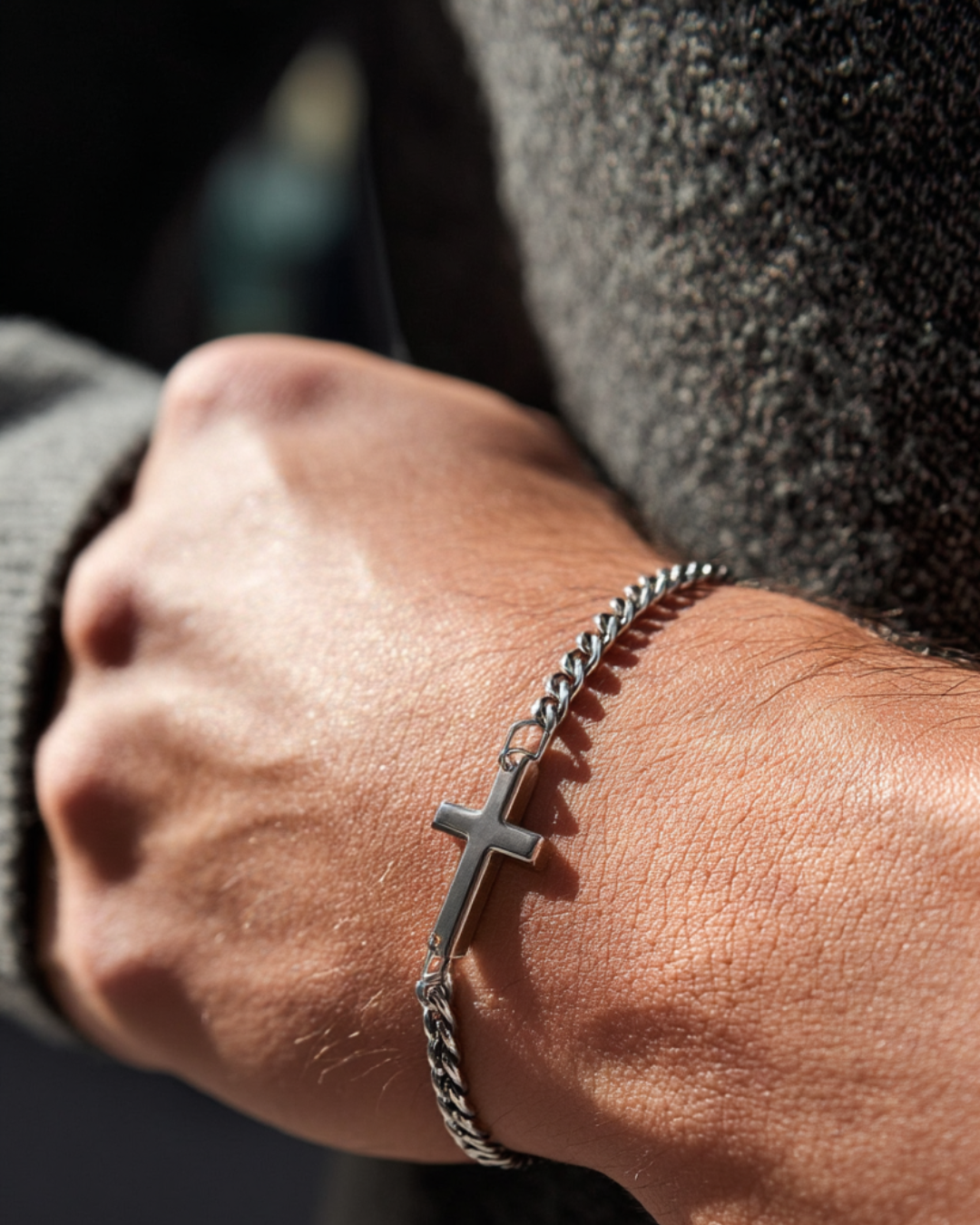 Eterna Cross Bracelet | Platinum