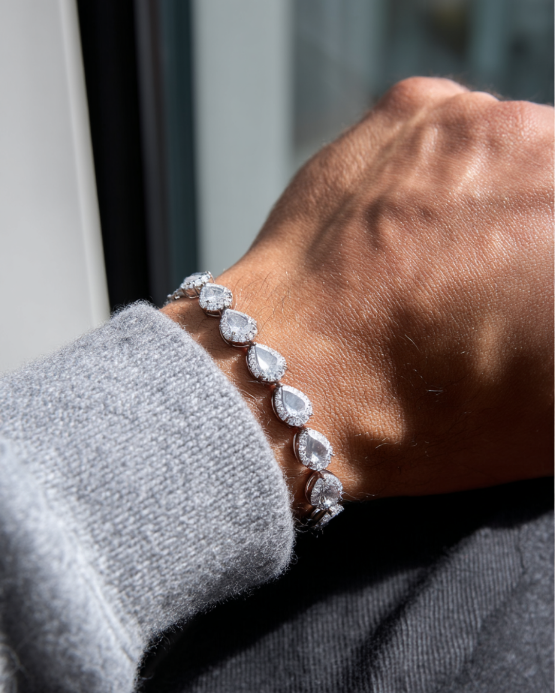 Teardrop Bracelet | Quartz