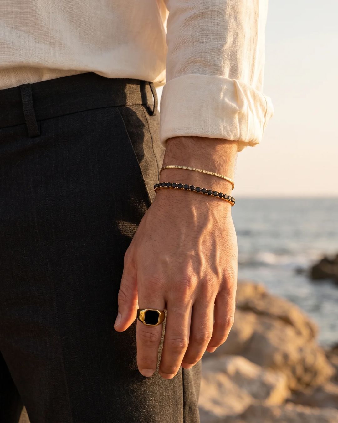 Black Onyx Signet Ring | Gold