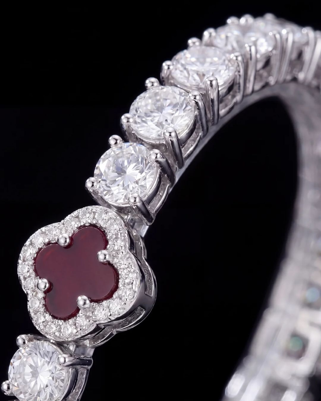 Clover Bracelet | Burgundy Silver