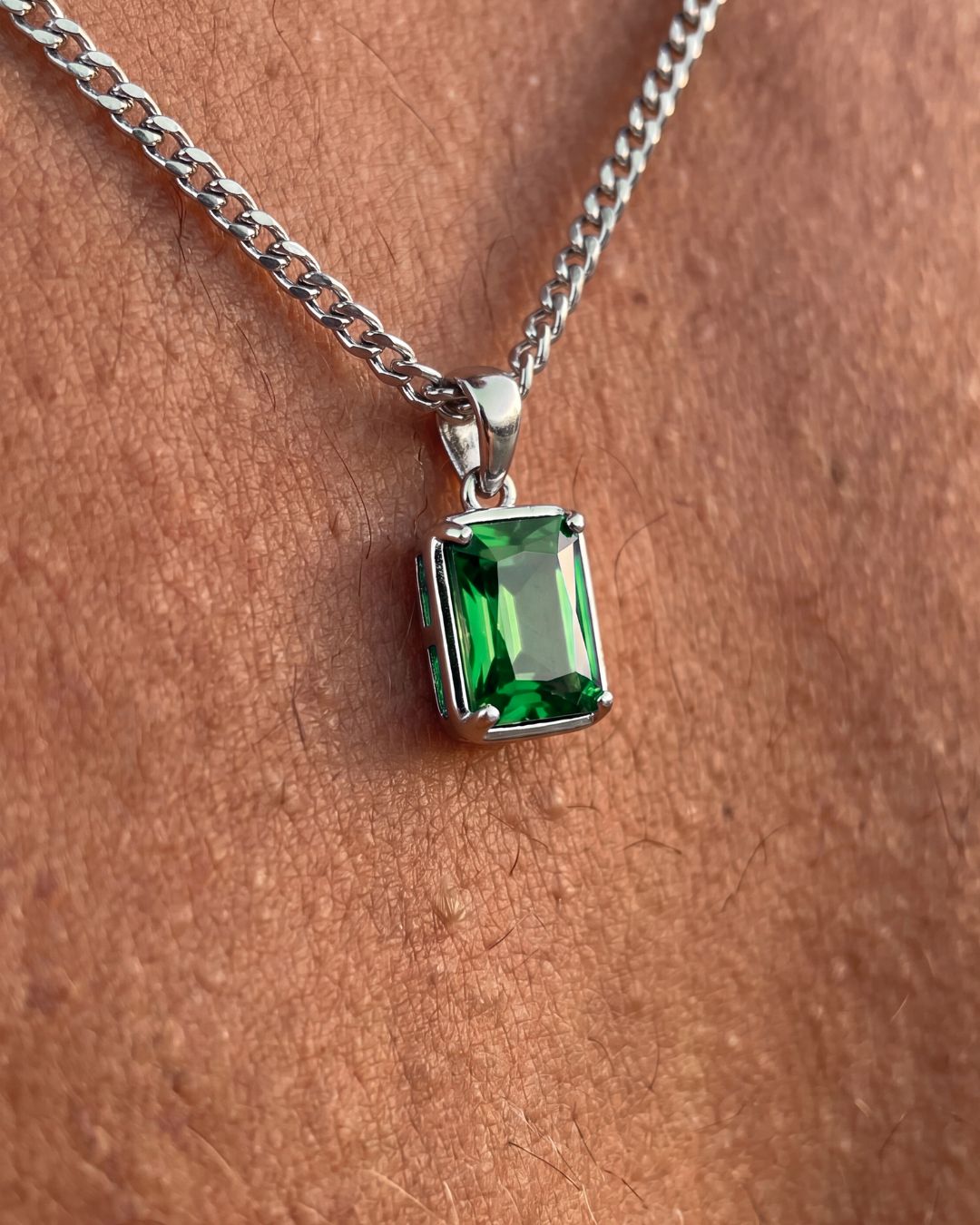 Emerald Pendant Necklace | 1 Carat