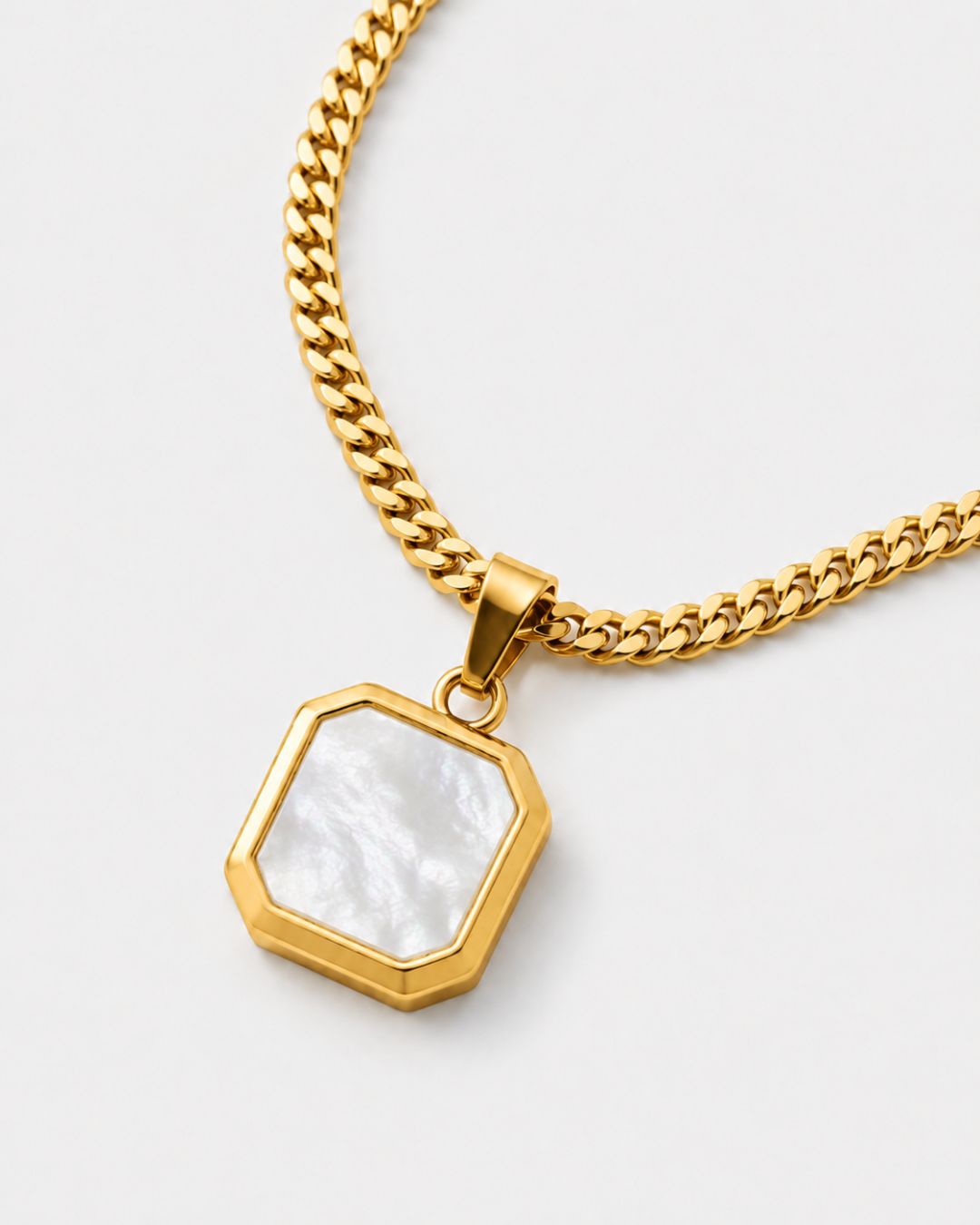 Mother of Pearl Pendant Necklace | Gold