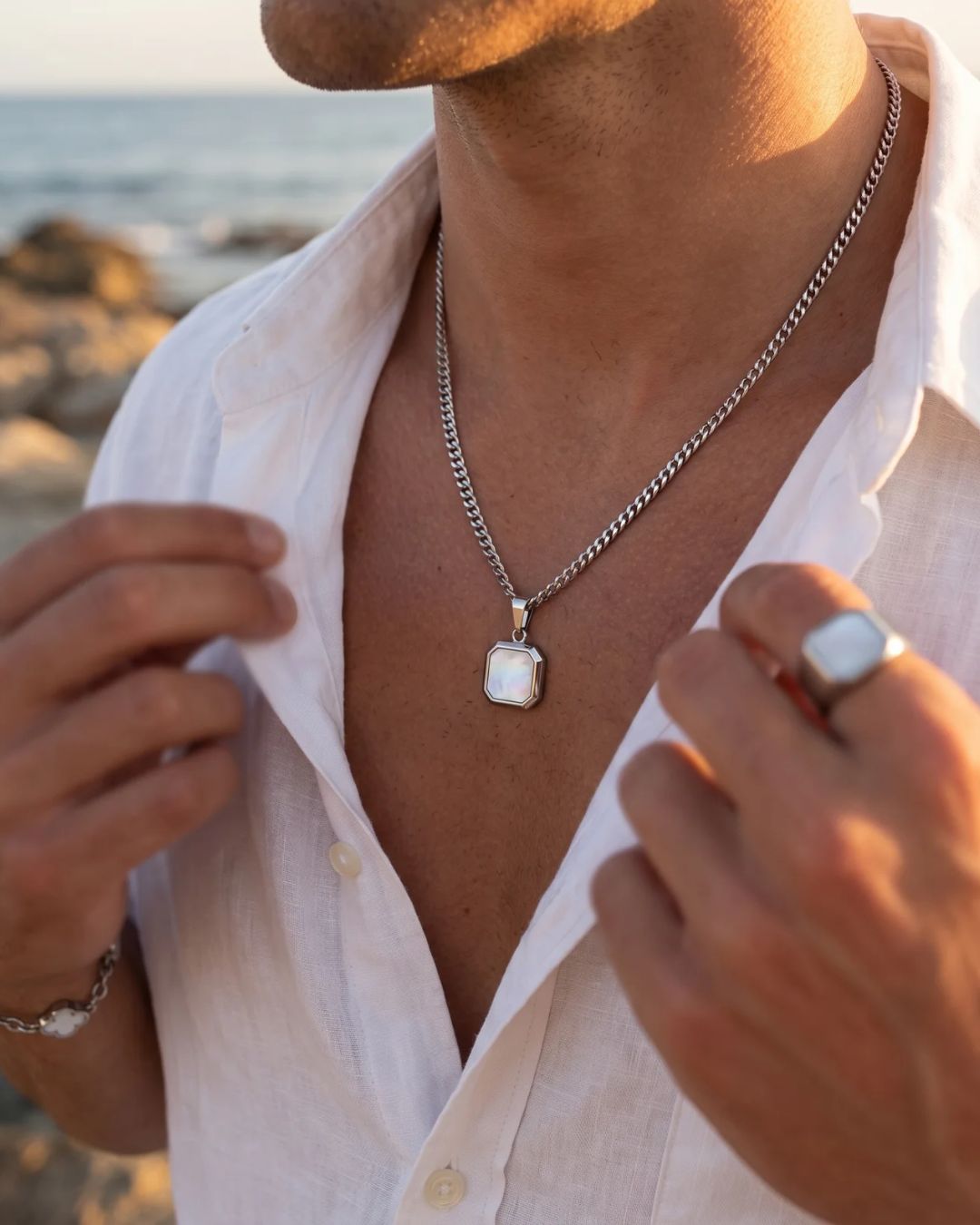Mother of Pearl Pendant Necklace | Silver