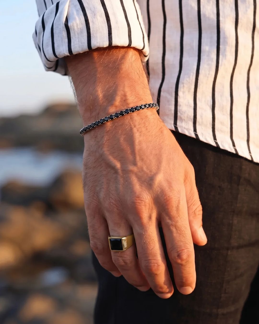 Onyx Ring | Gold