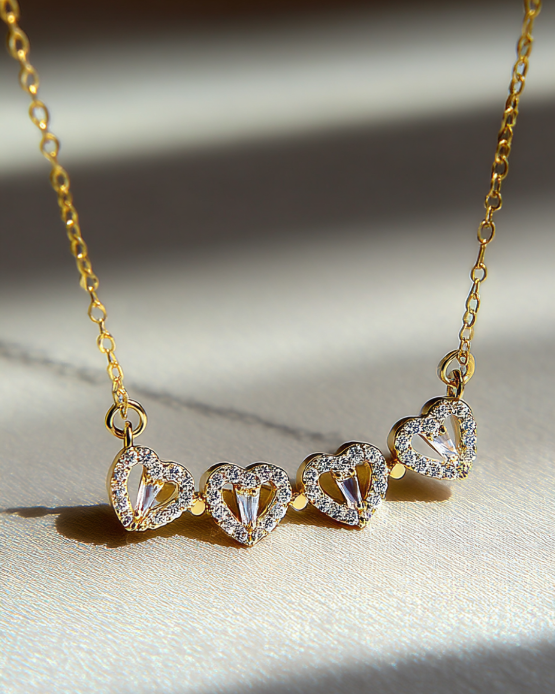 Lucky Hearts Necklace I Gold