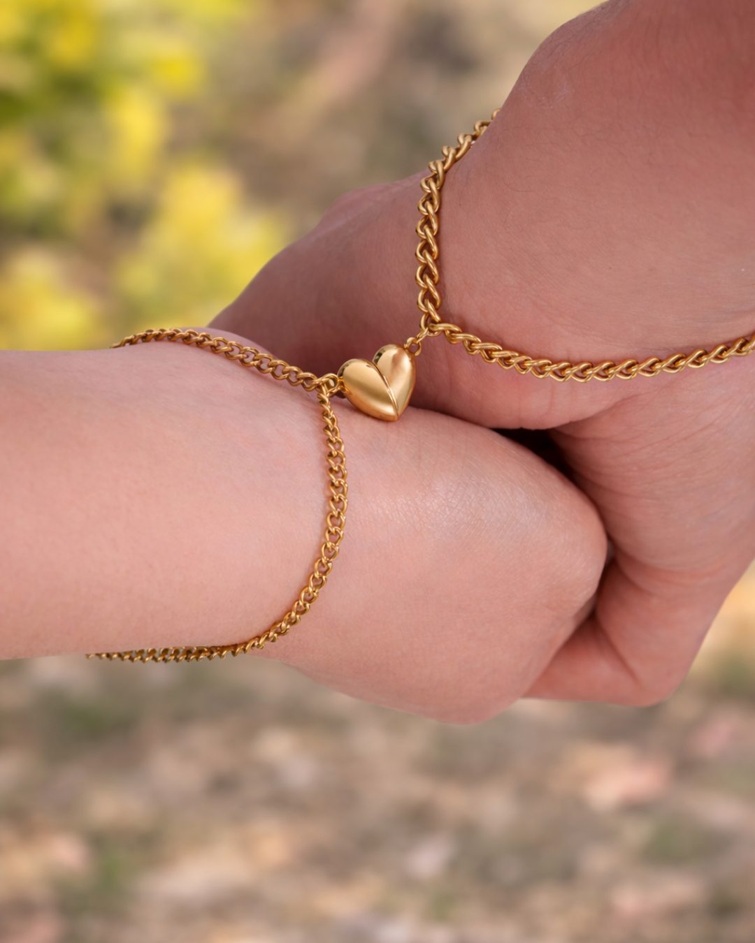 Magnetic Heart Cuban Chain Bracelet | Gold