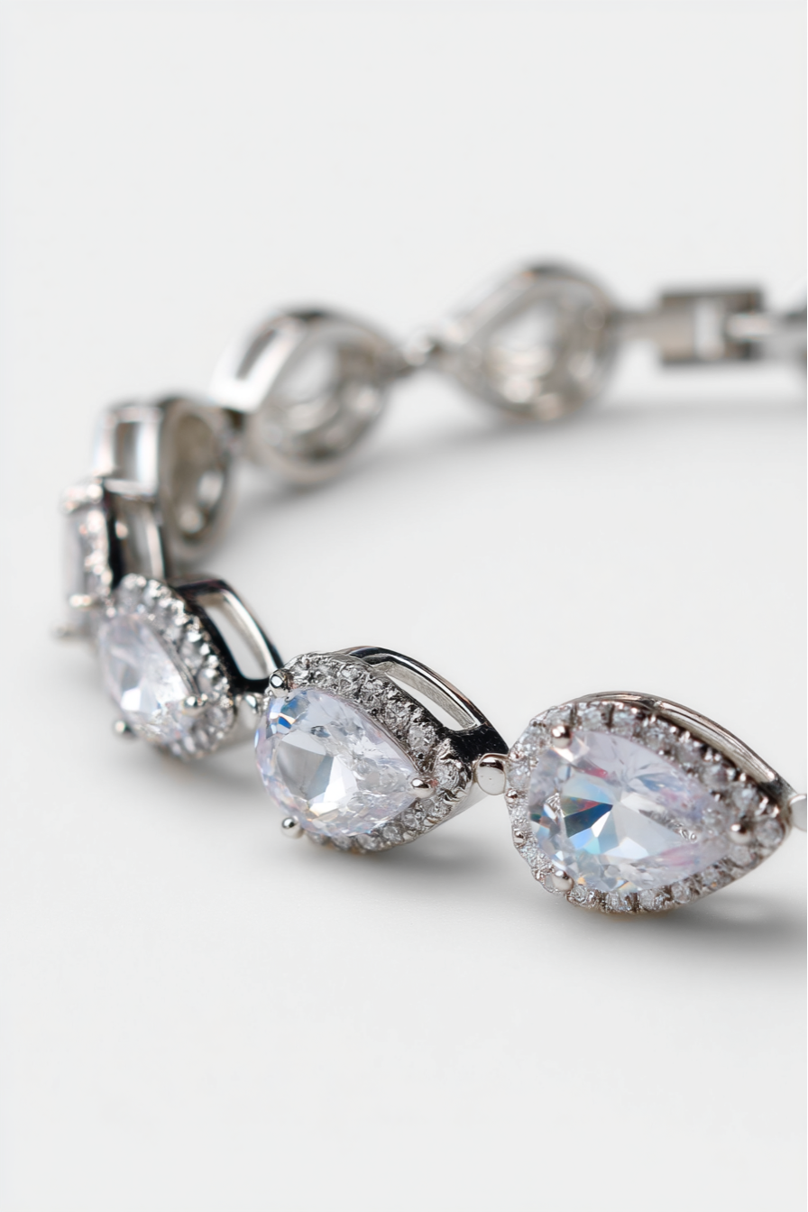 Teardrop Bracelet | Quartz